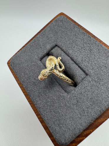 9ct gold snake ring