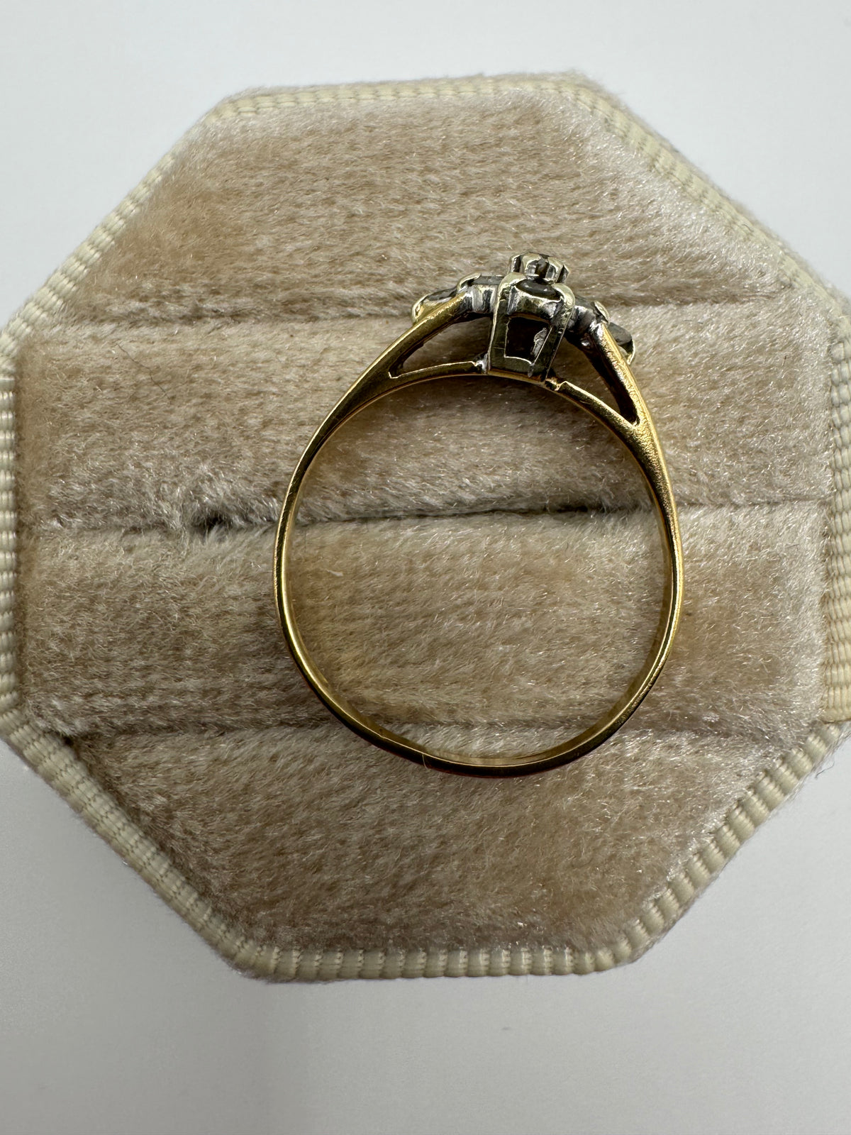 9ct gold diamond cluster ring