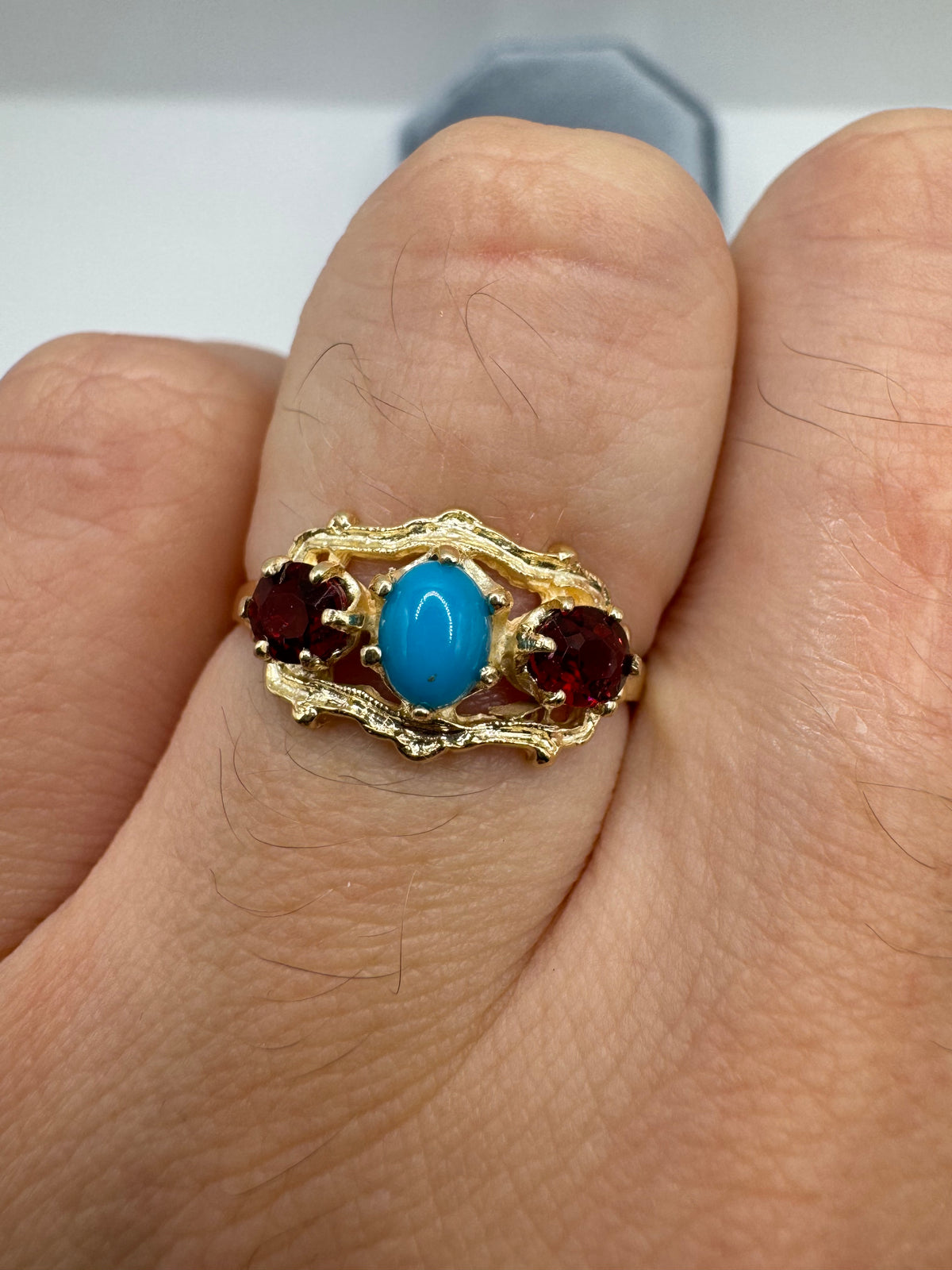 9ct gold turquoise and garnet ring