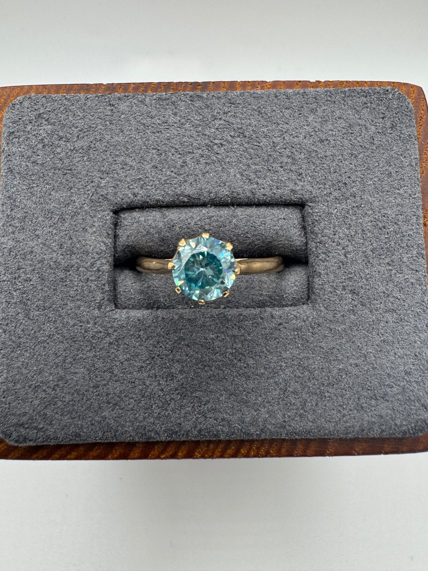 Antique 9ct gold blue zircon ring