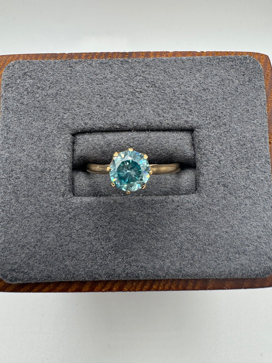 Antique 9ct gold blue zircon ring