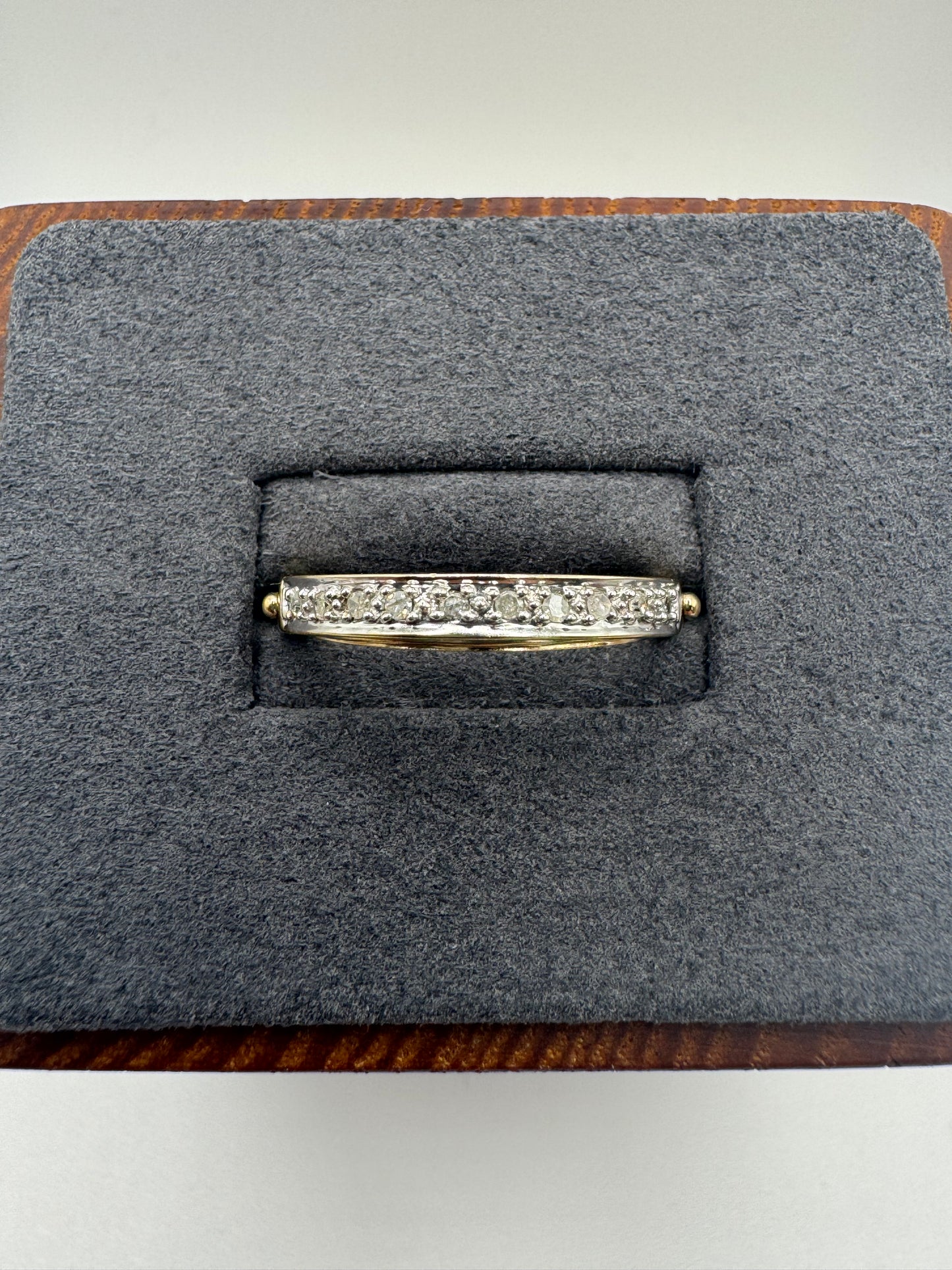 9ct gold diamond ring