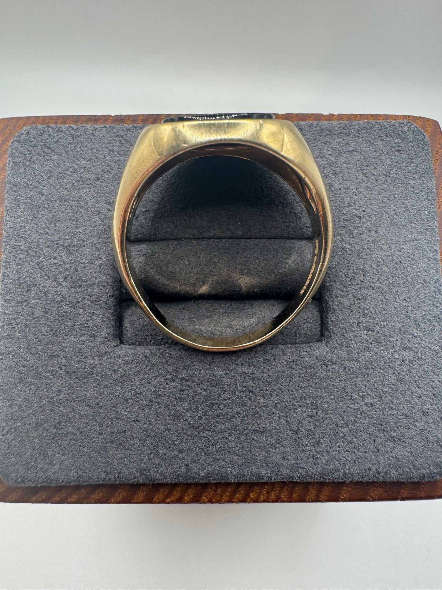 Heavy 9ct gold onyx and diamond ring