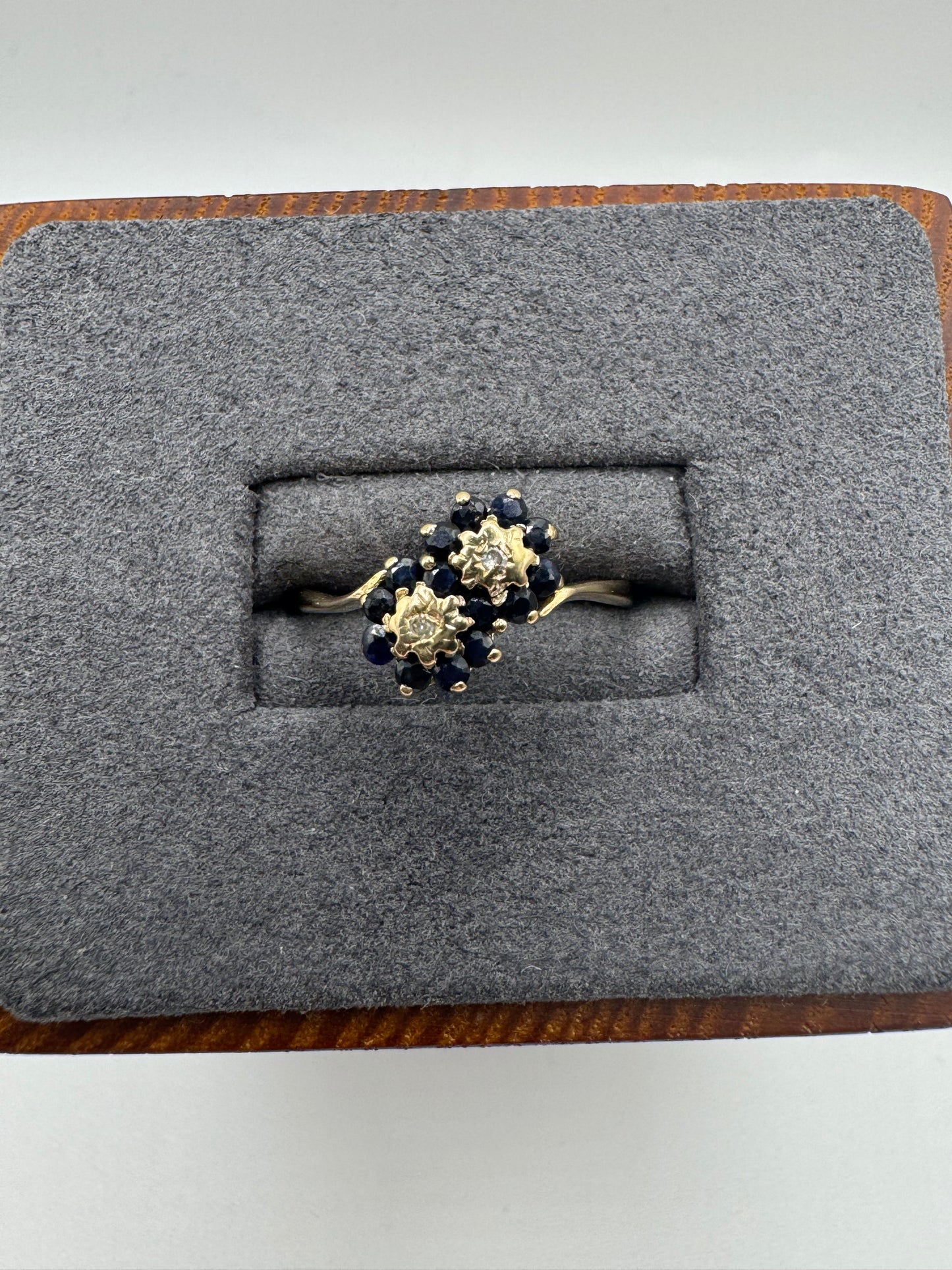 9ct gold sapphire and diamond ring