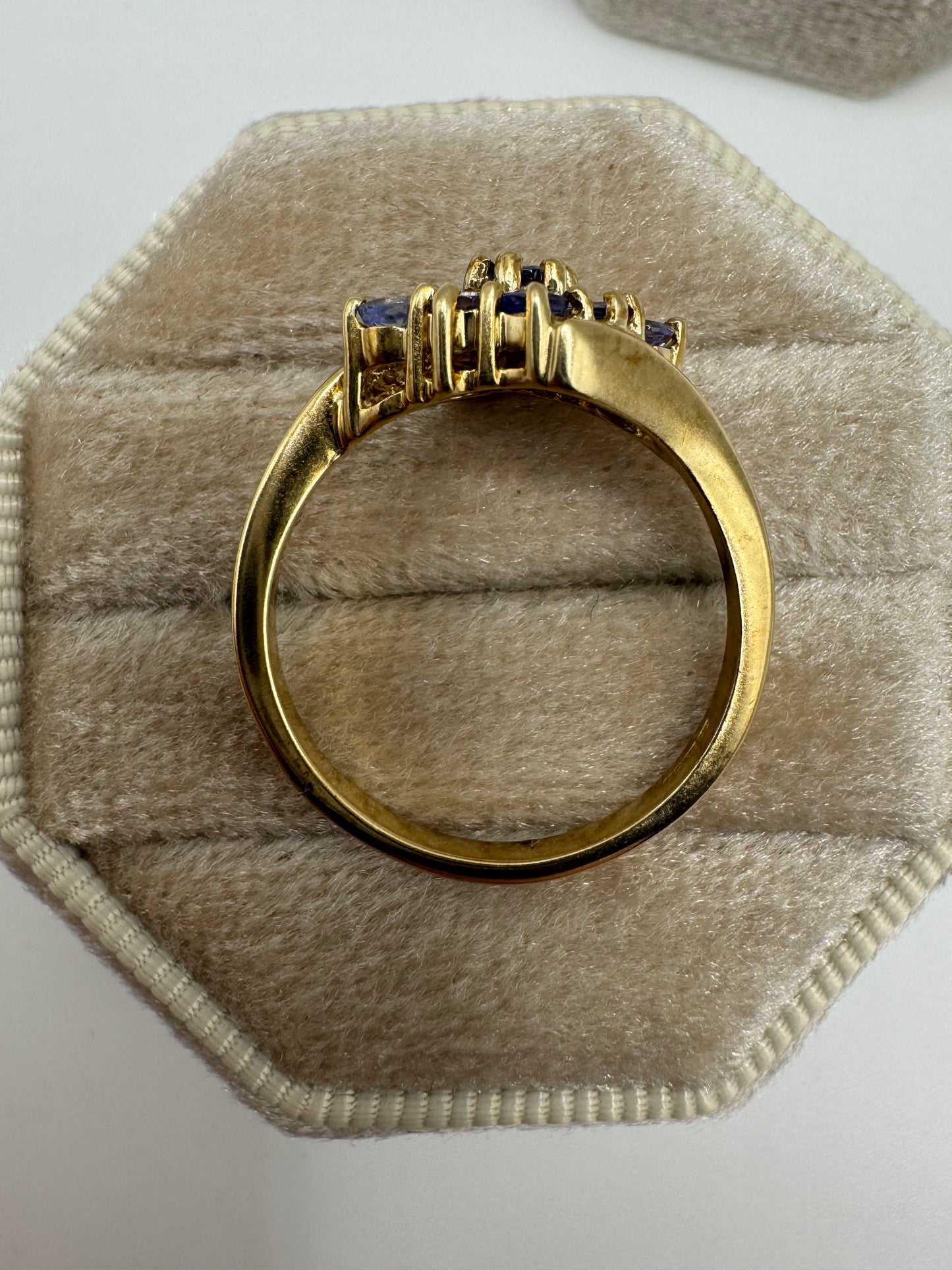 9ct gold iolite and tanzanite cluster ring
