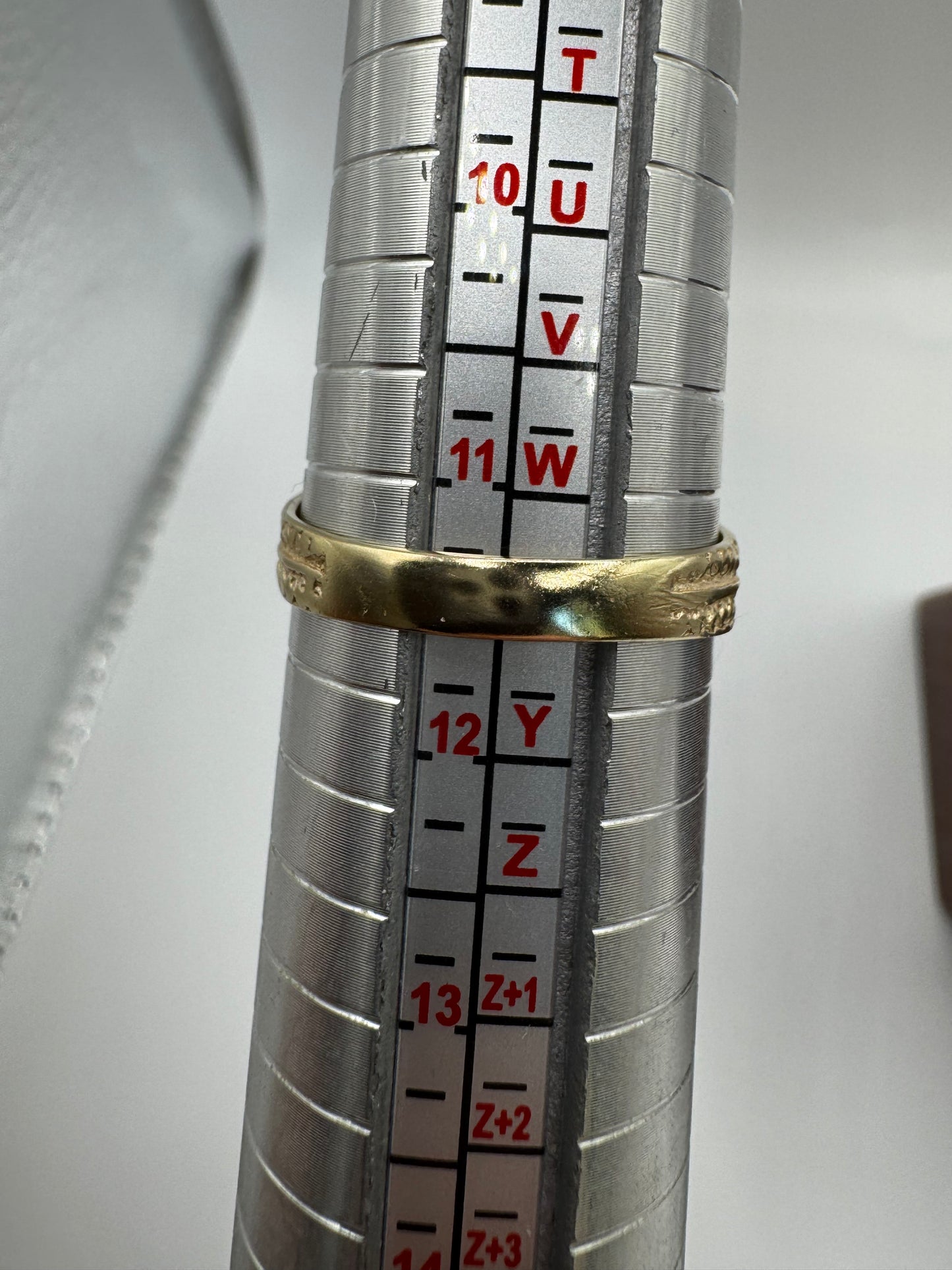 Heavy 9ct gold opal and sapphire ring