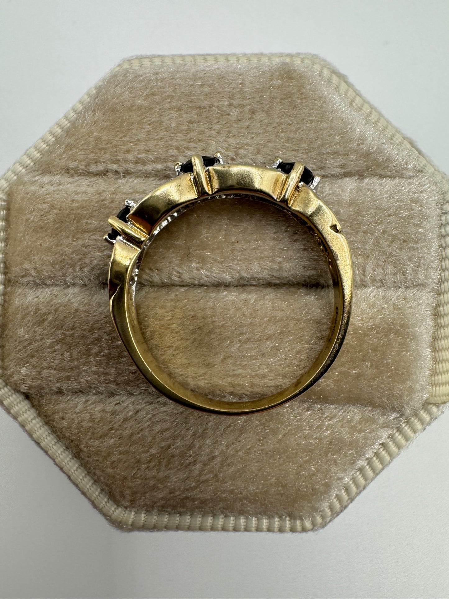 9ct gold sapphire and diamond ring