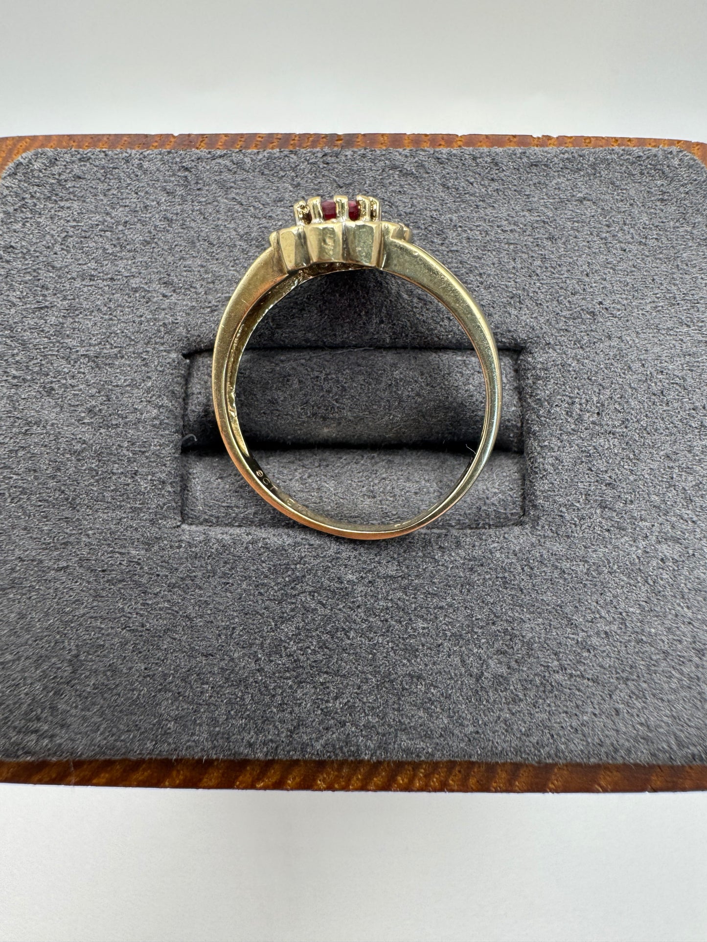 9ct gold spinel and diamond cluster ring