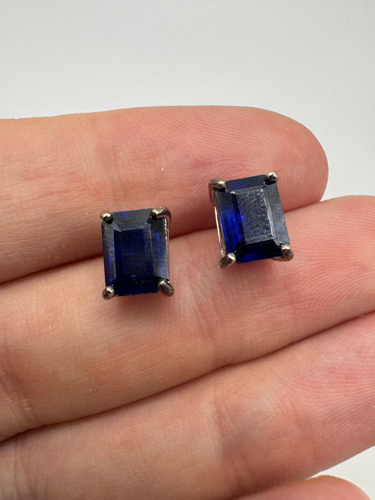 9ct white gold kyanite earrings