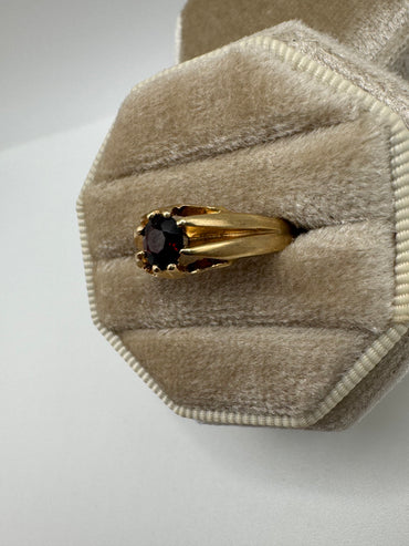 9ct gold garnet gypsy ring