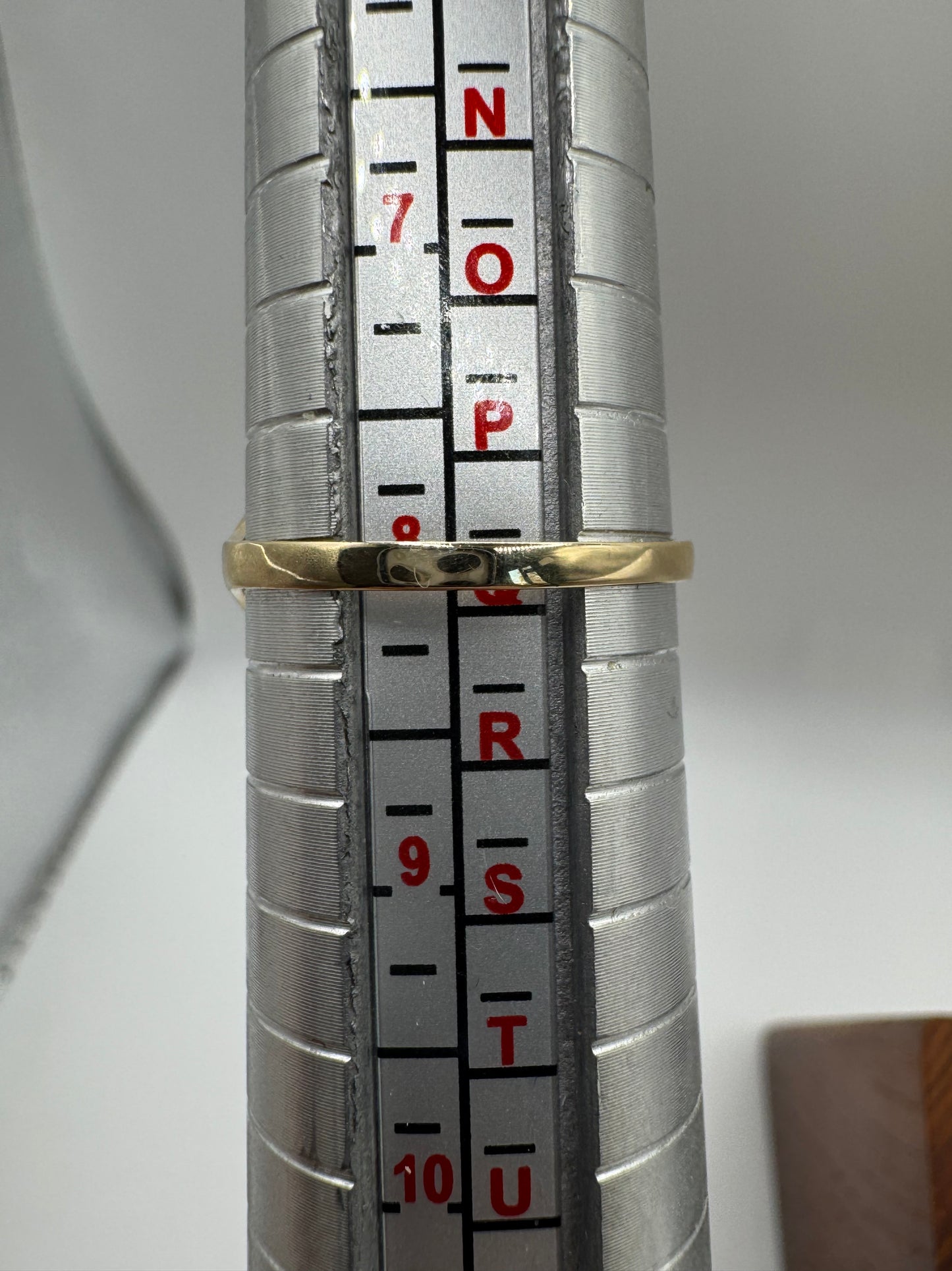 9ct gold praying hands ring