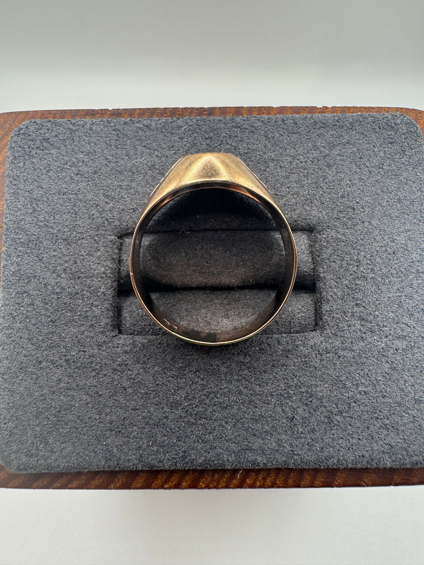 9ct rose gold garnet ring