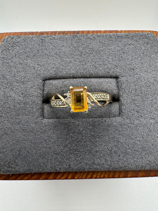 9ct gold citrine and diamond ring