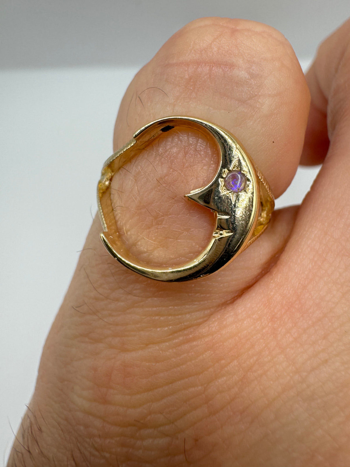 9ct gold moonstone moon ring