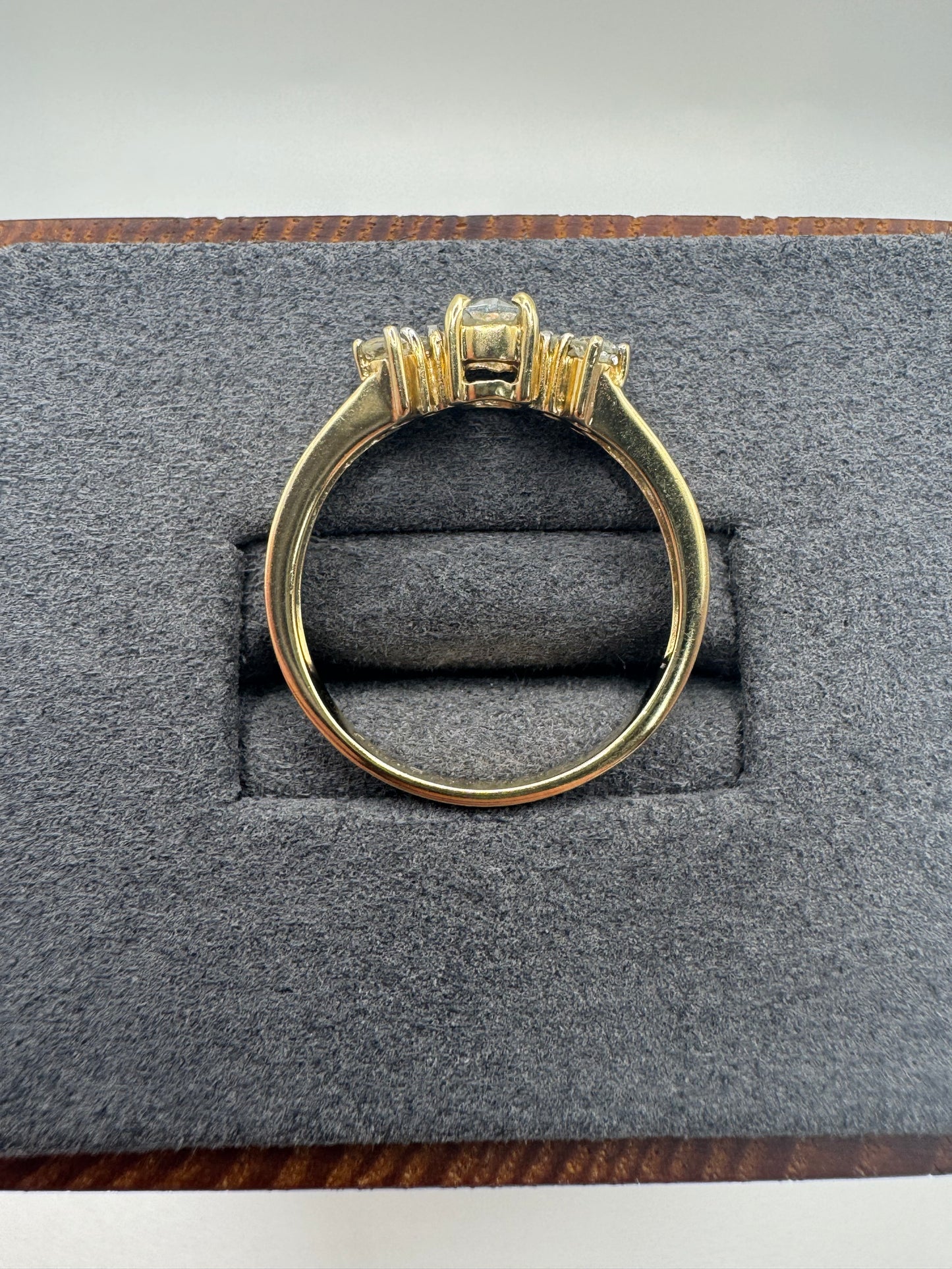 9ct gold topaz cluster ring