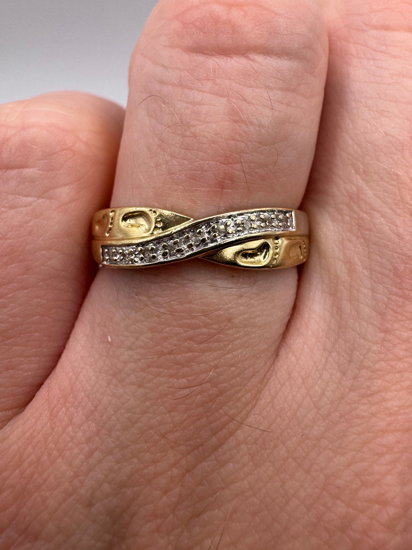 9ct gold diamond crossover ring