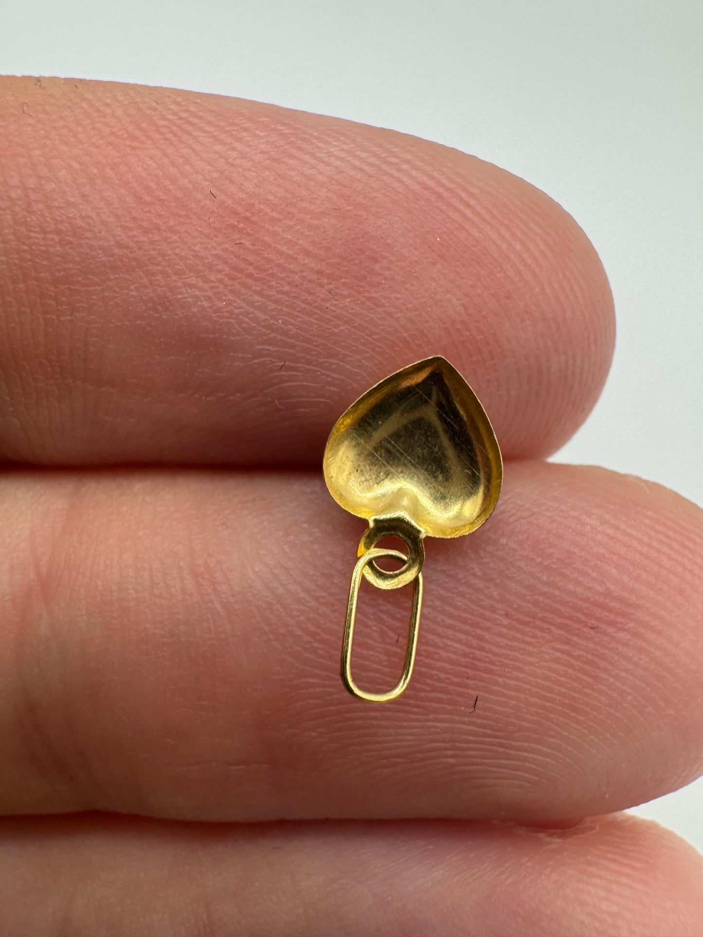 18ct gold heart charm