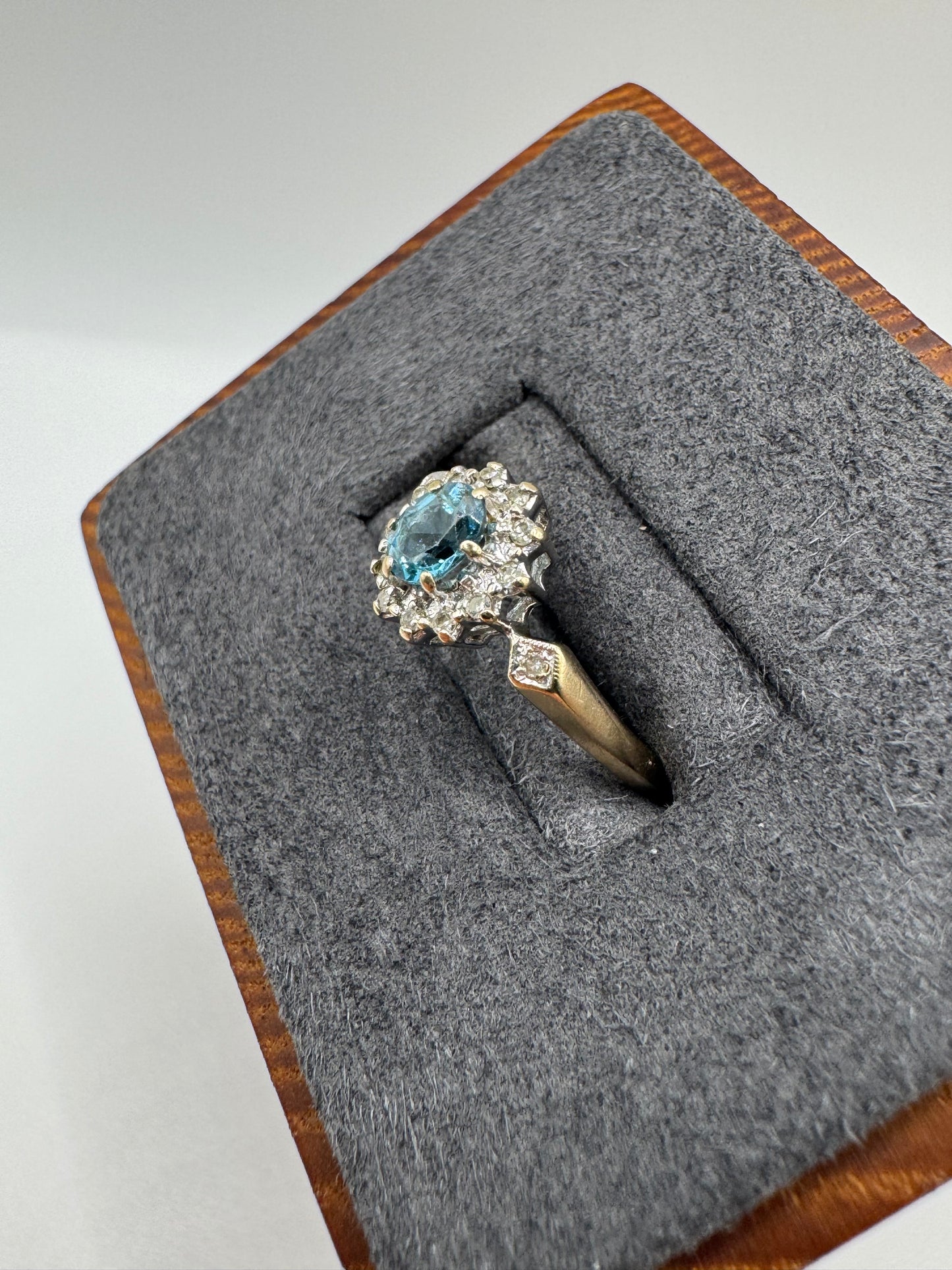 9ct gold topaz and diamond ring