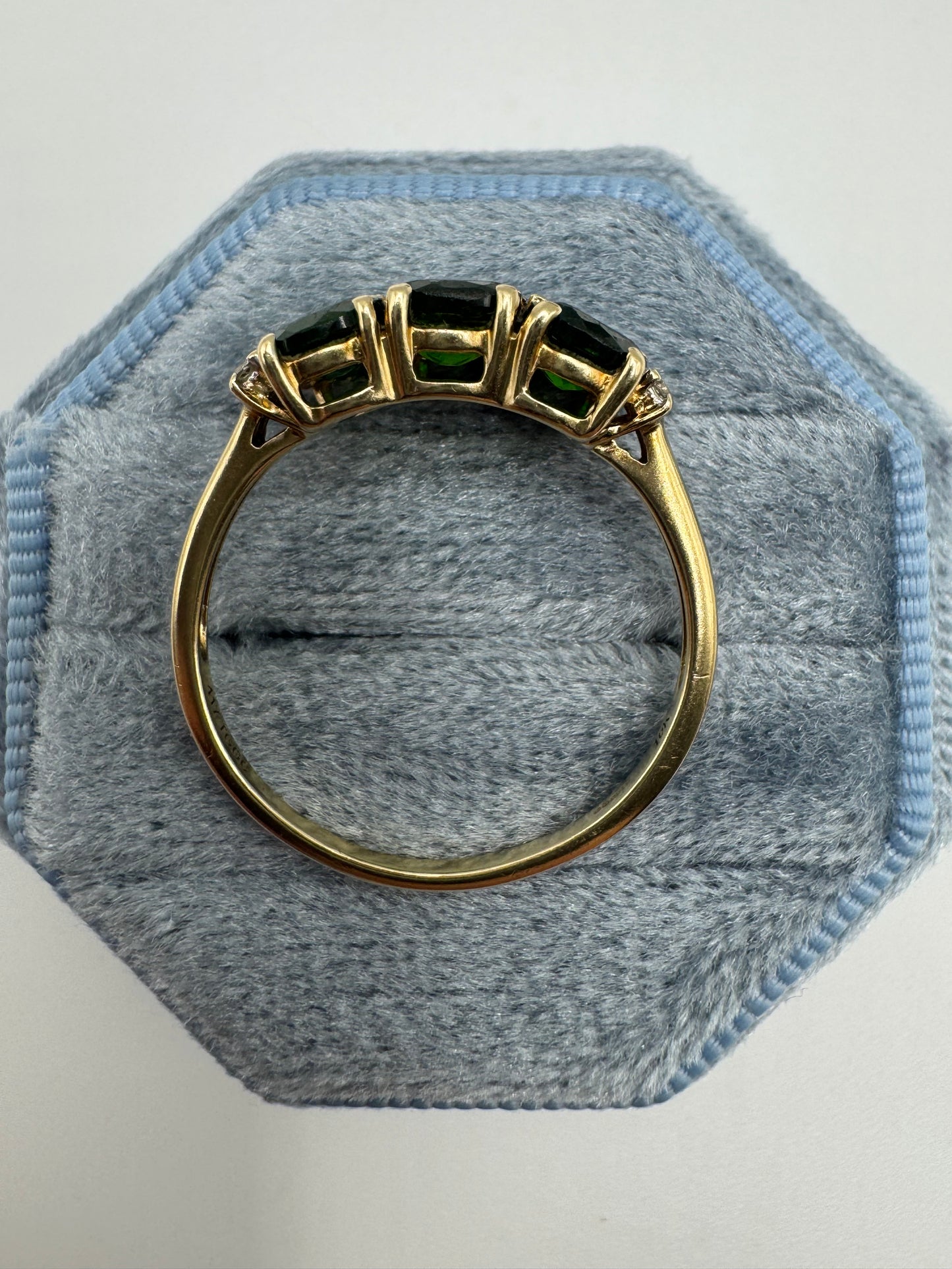 9ct gold diopside and zircon ring