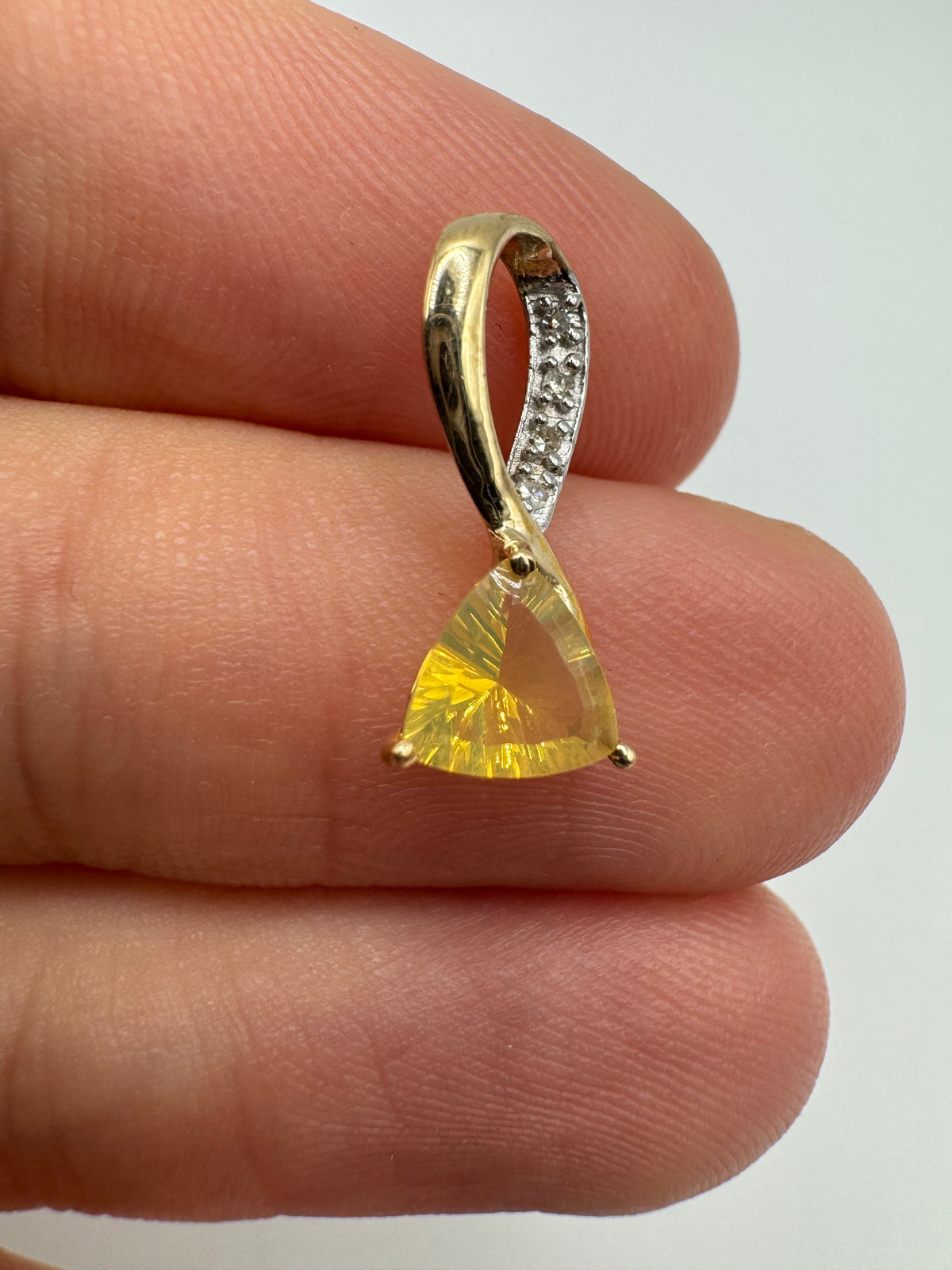 9ct gold opal and diamond pendant