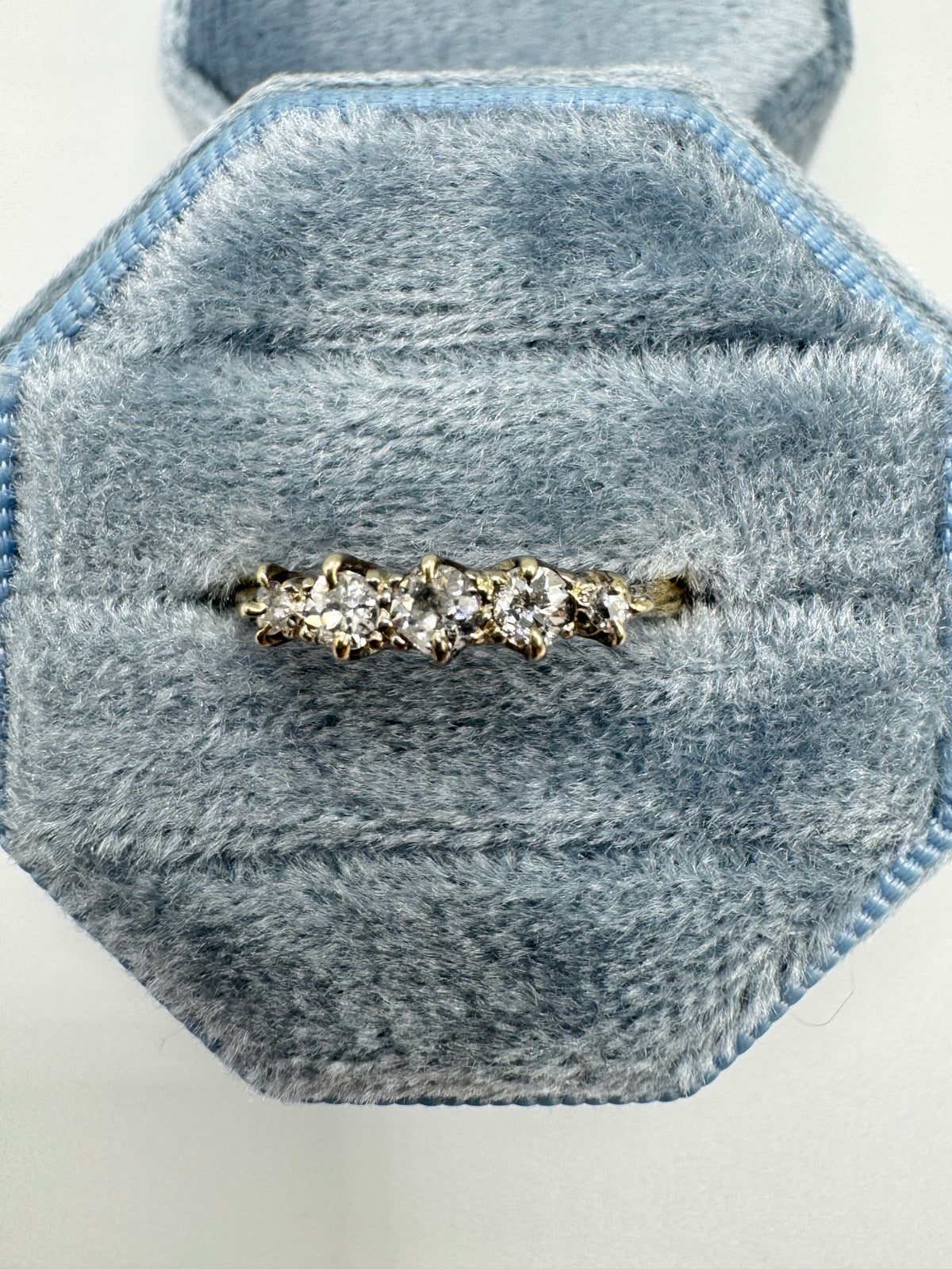Antique 18ct gold diamond ring