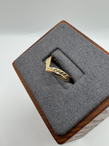9ct gold wishbone ring
