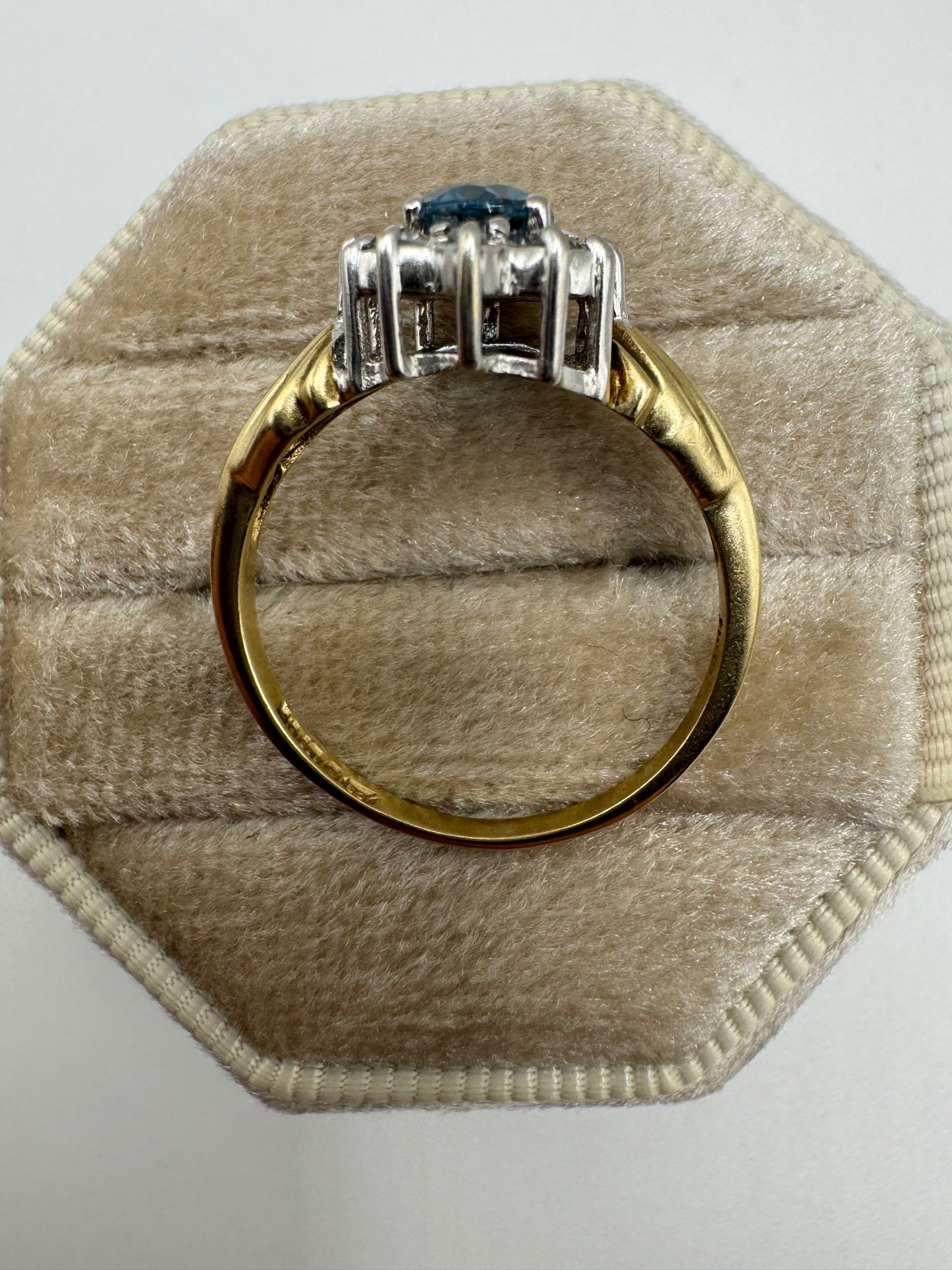 9ct gold topaz and diamond ring