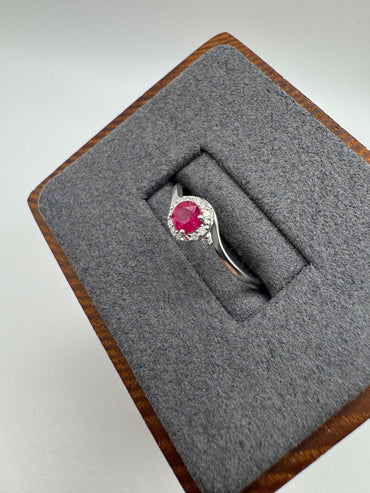 9ct white gold ruby and diamond ring