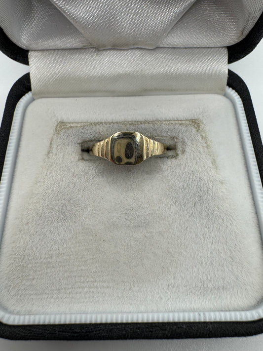 9ct gold signet ring