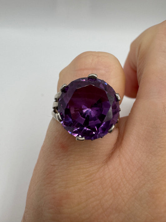 Silver gemstone ring