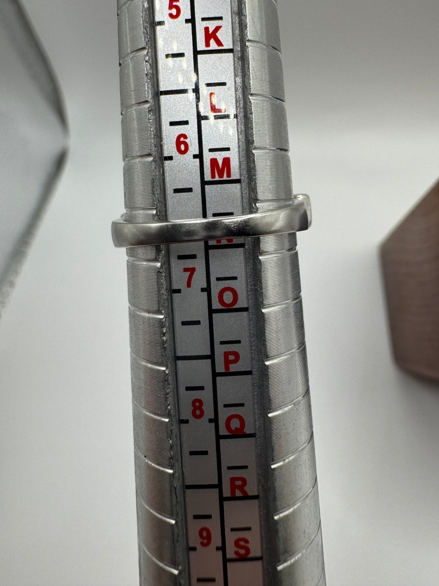 9ct white gold pink topaz ring