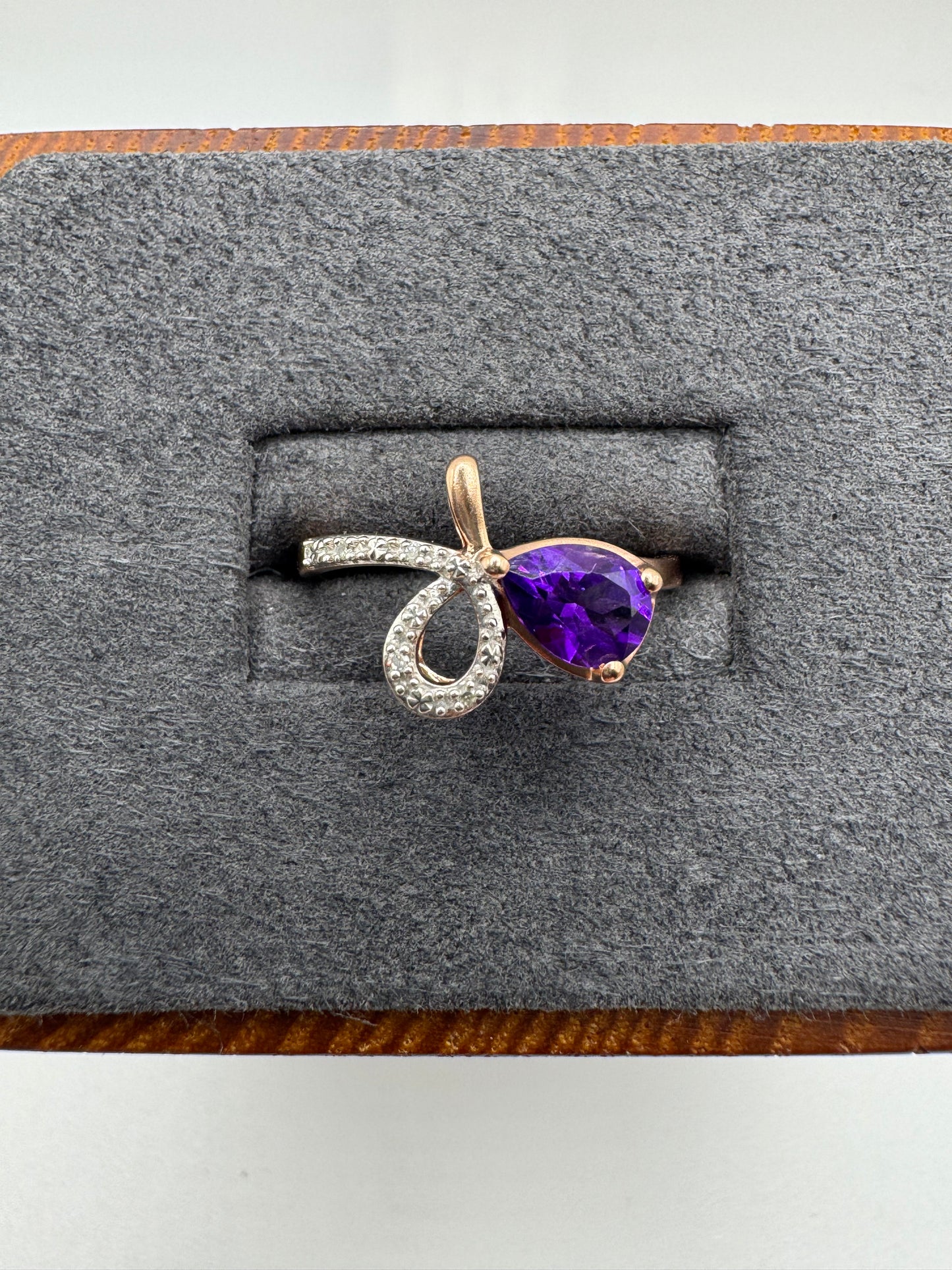9ct rose gold amethyst and diamond bow ring