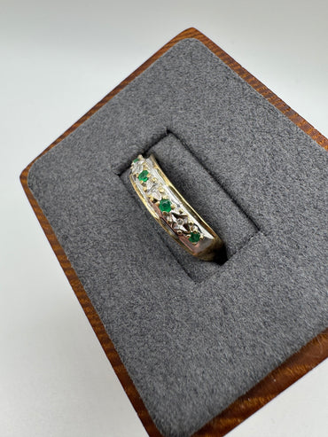 9ct gold emerald and diamond ring