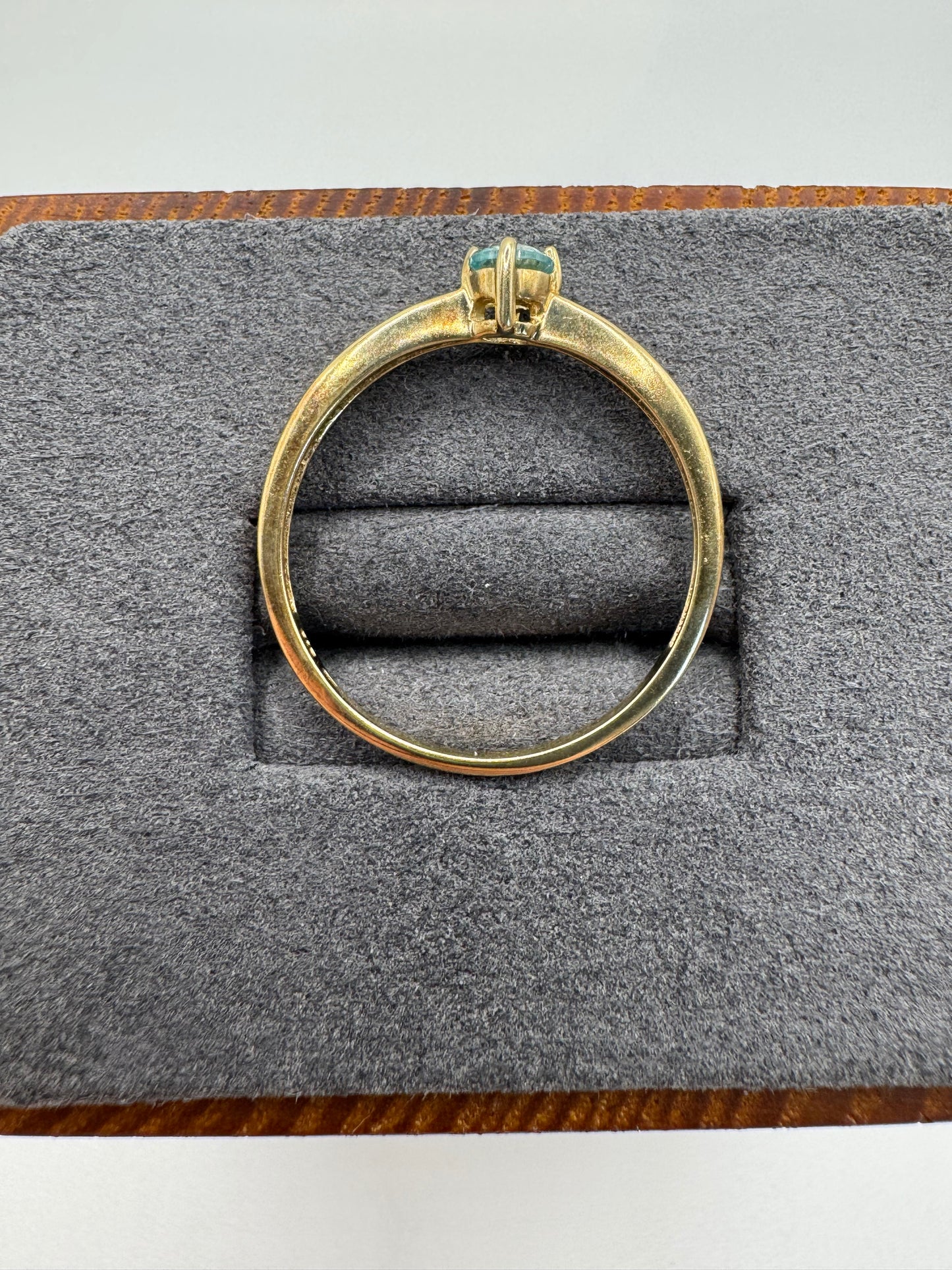 9ct gold blue zircon ring