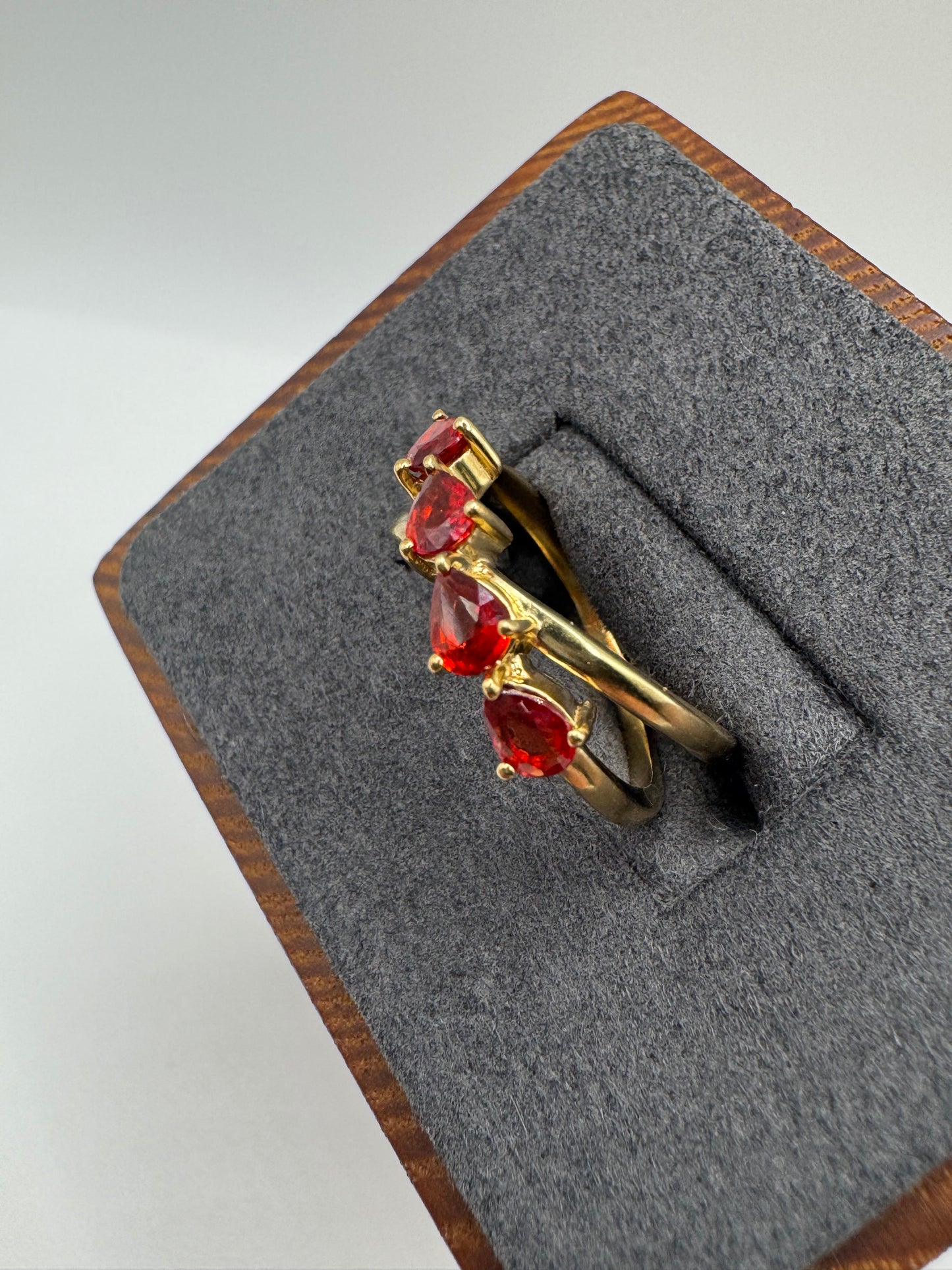 9ct gold spinel crossover ring