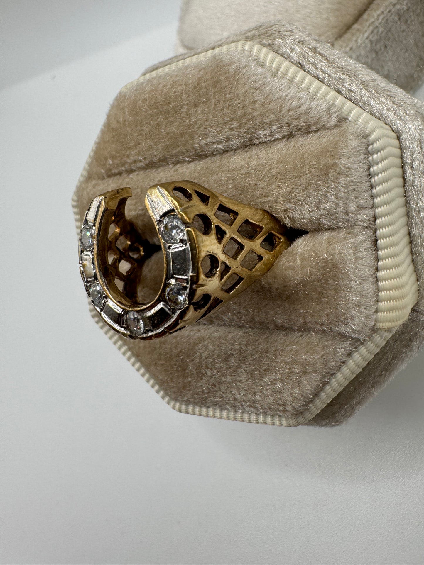 Heavy 9ct gold cz horseshoe ring