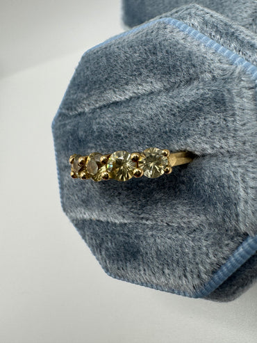 9ct gold quartz ring