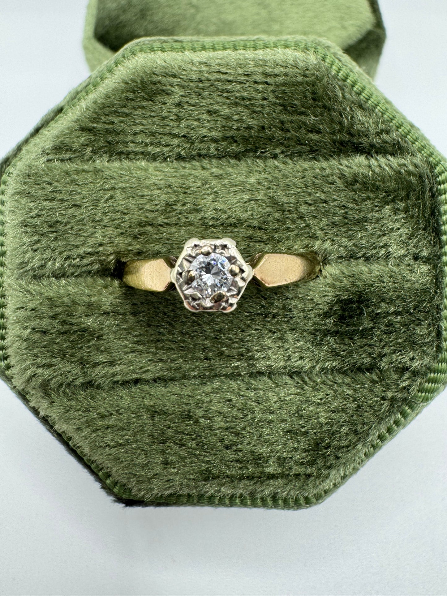 9ct gold diamond ring