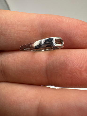 9ct white gold diamond pendant