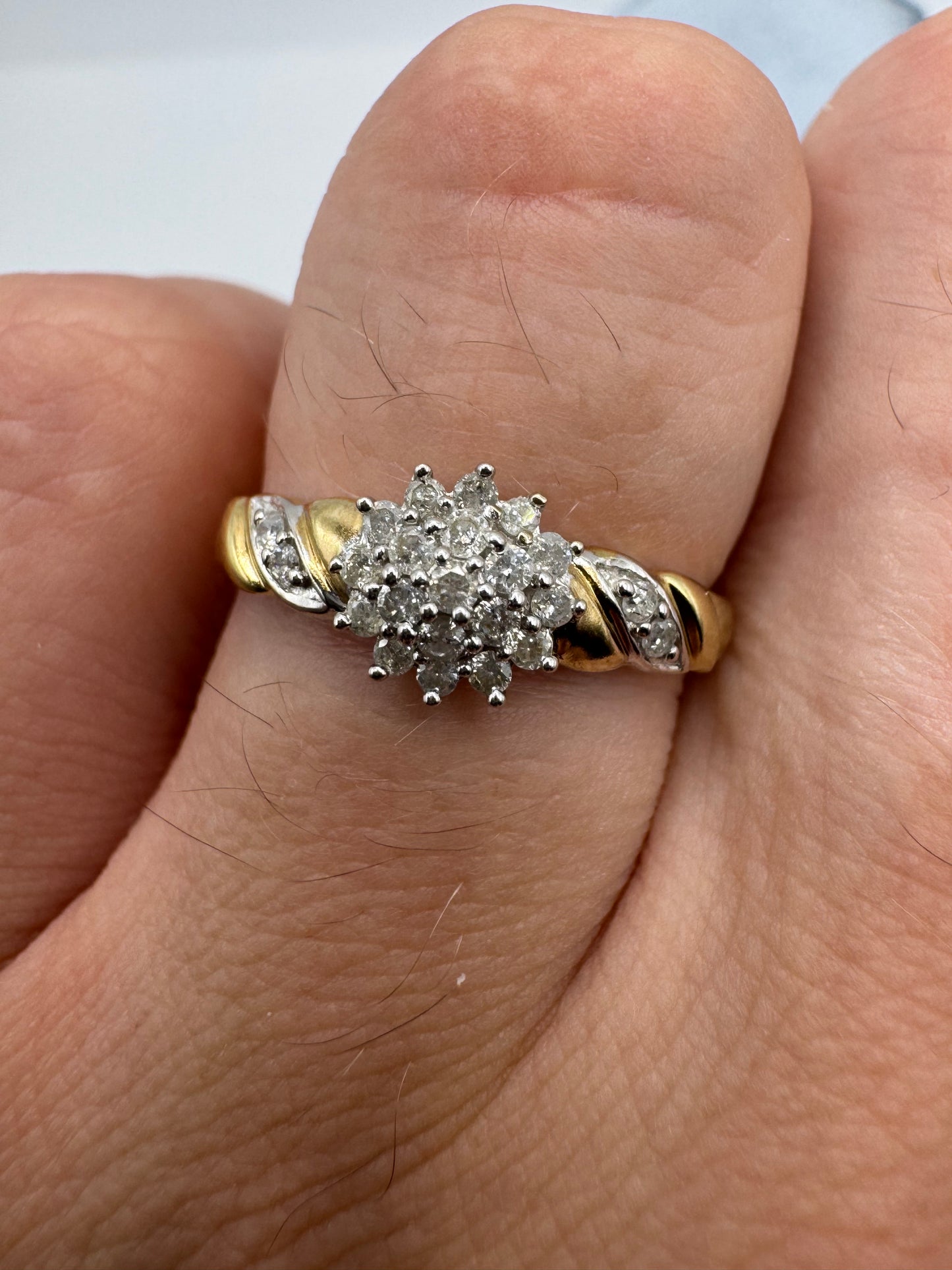 9ct gold diamond cluster ring