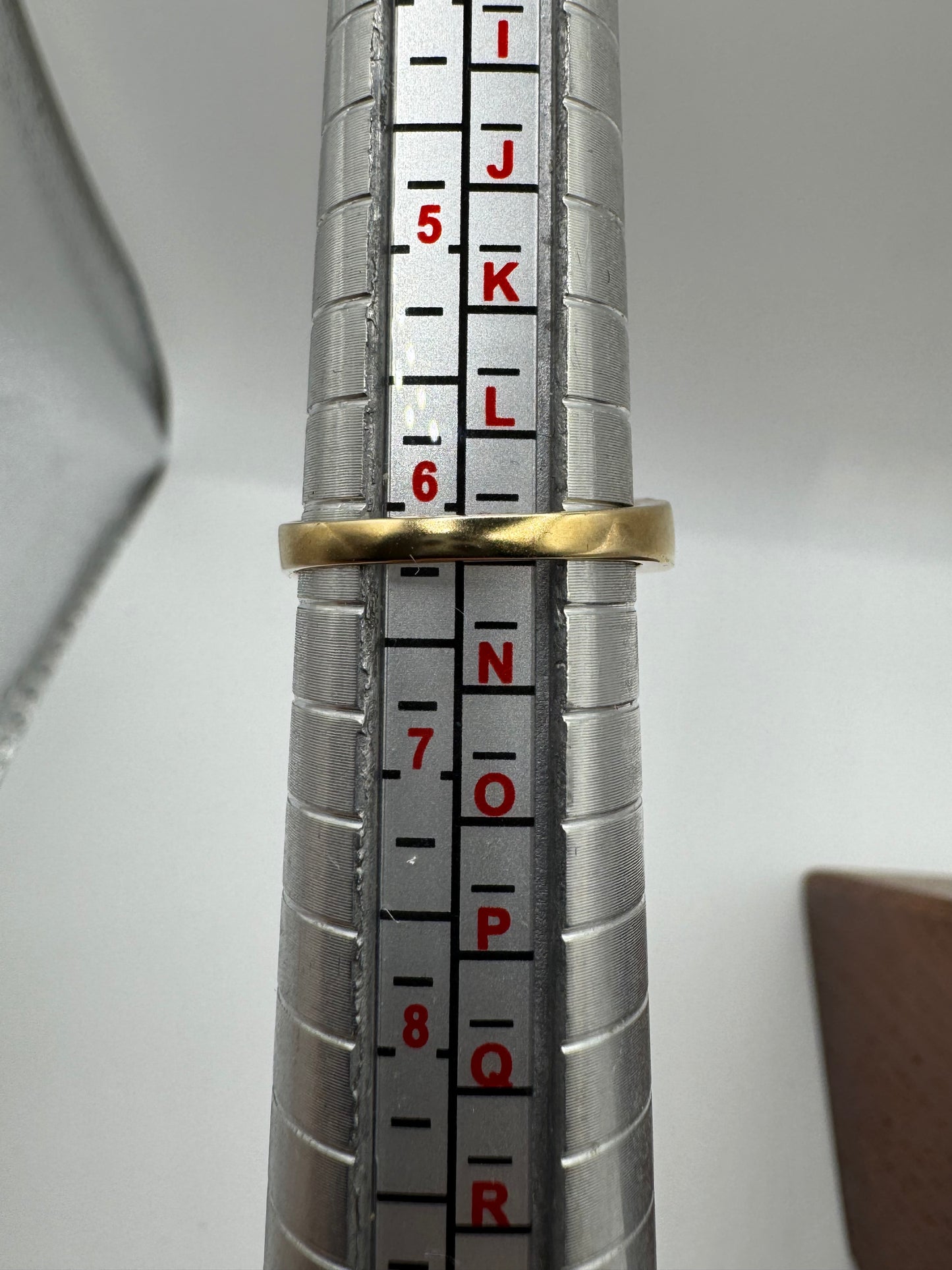 9ct gold tanzanite and zircon ring