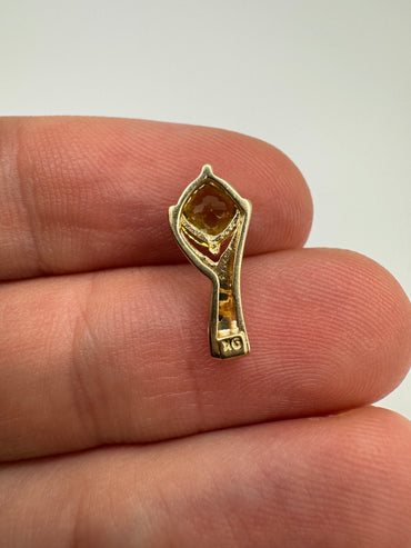 9ct gold peridot and diamond pendant