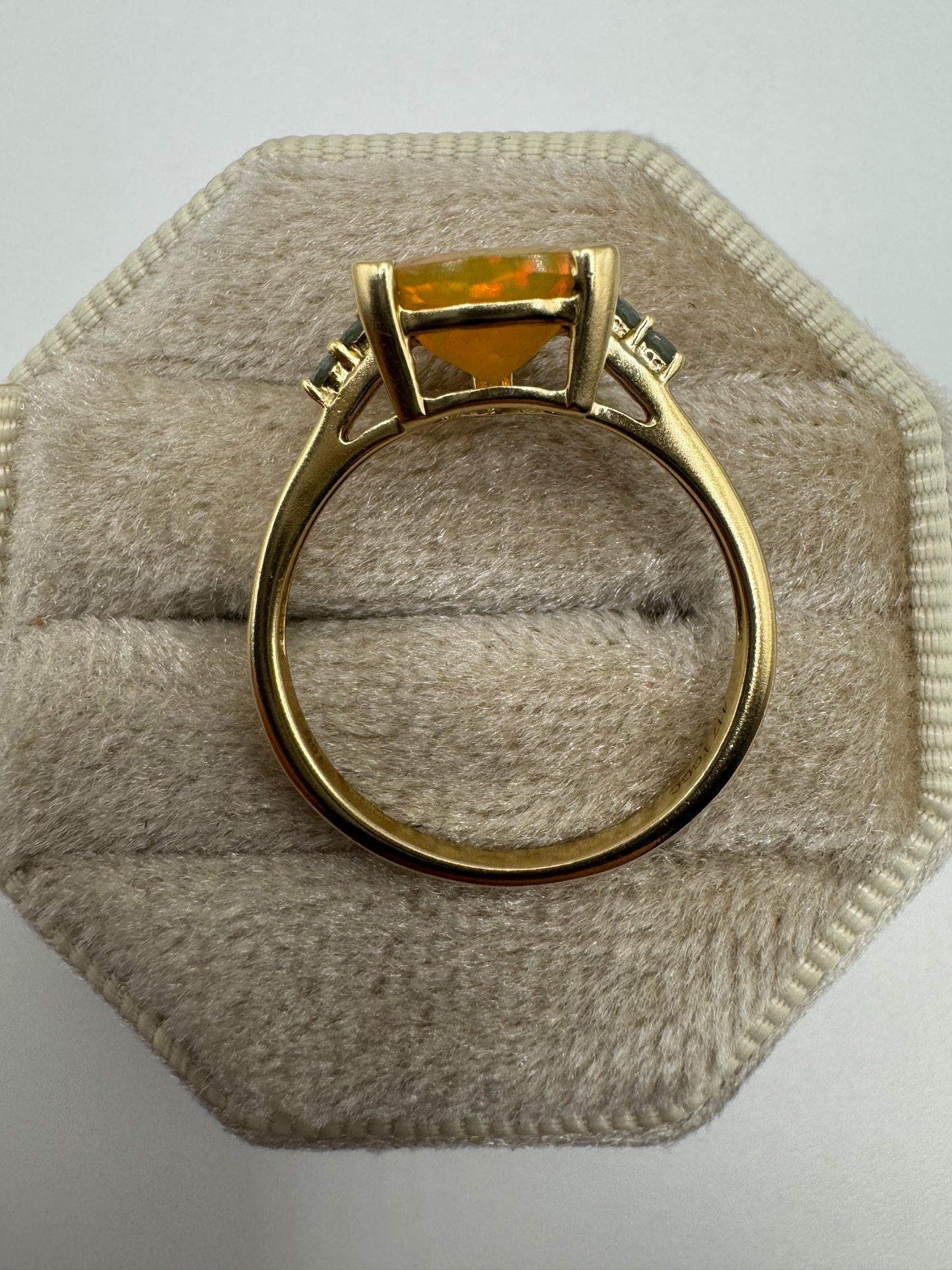 9ct gold opal and alexandrite ring