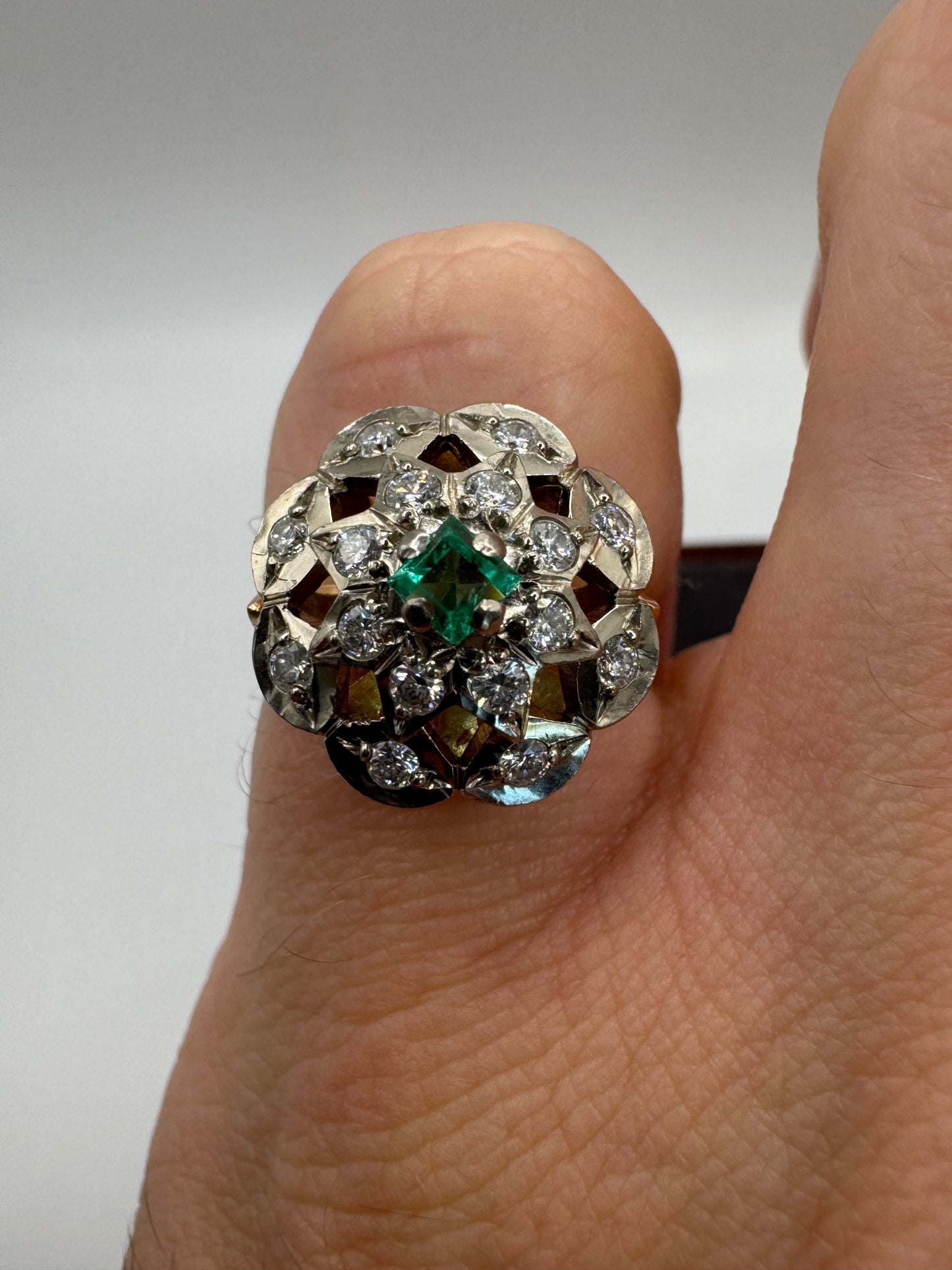 Antique 18ct gold emerald and diamond cluster ring