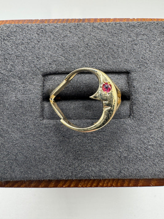 9ct gold ruby moon ring