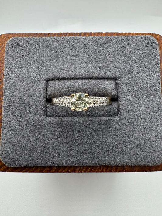 9ct gold quartz and diamond ring