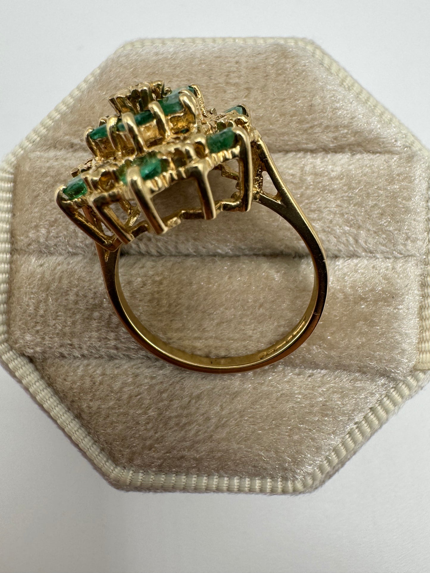 9ct gold emerald and diamond cluster ring