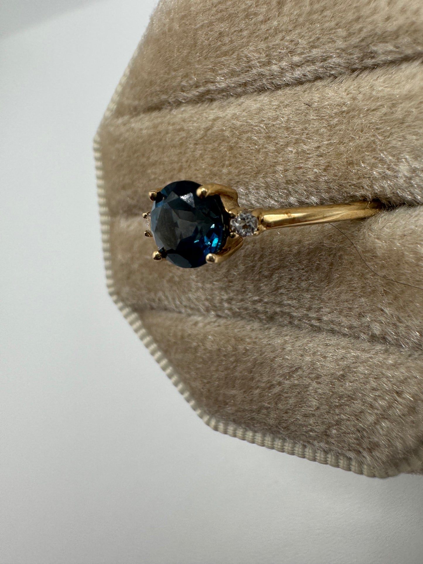 9ct gold spinel and zircon ring
