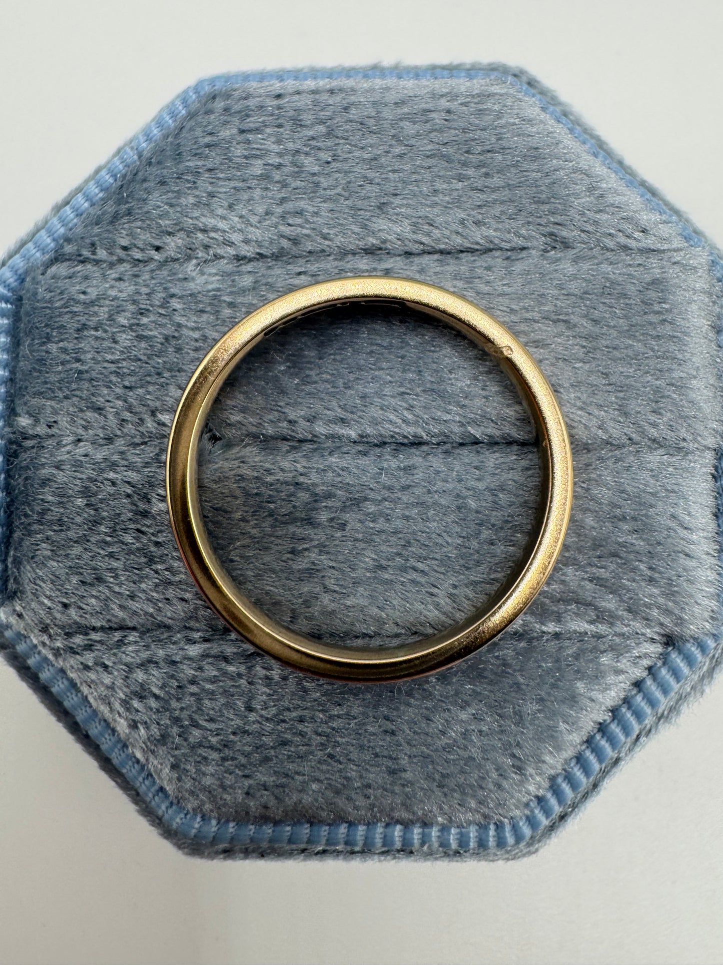9ct gold plain band