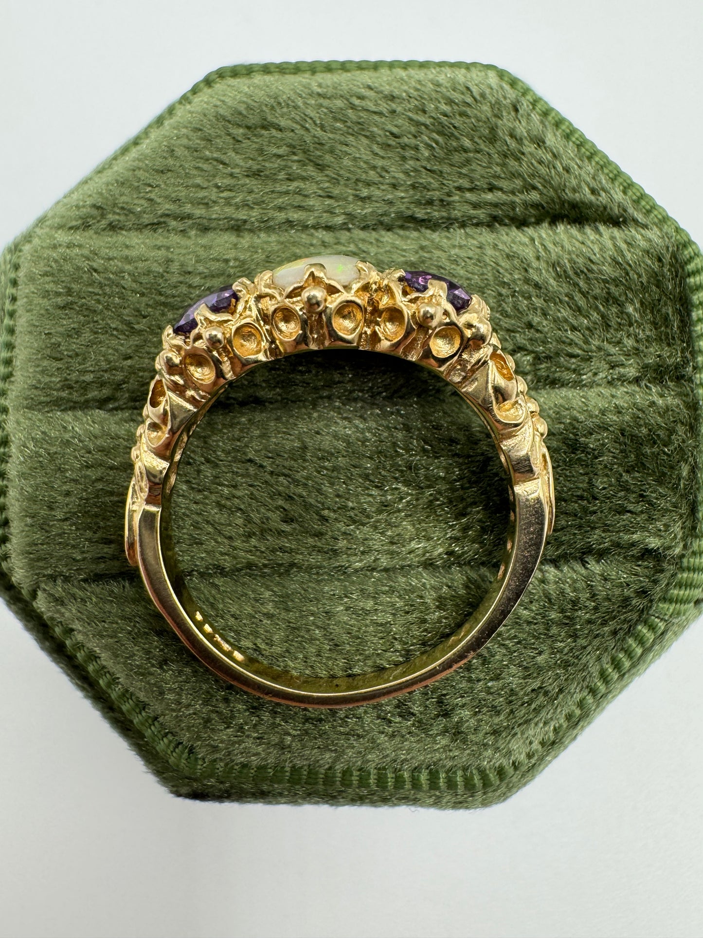 9ct gold opal and amethyst ring